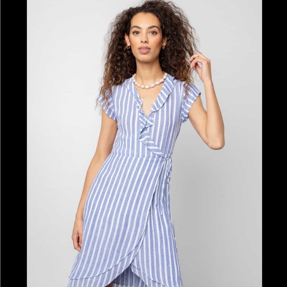 RAILS NWT: RAILS LOUISA WRAP DRESS
Juneau Stripe